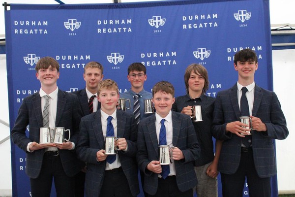 Open Junior 15 Octuples. Durham ARC/Durham School/Tyne ARC.