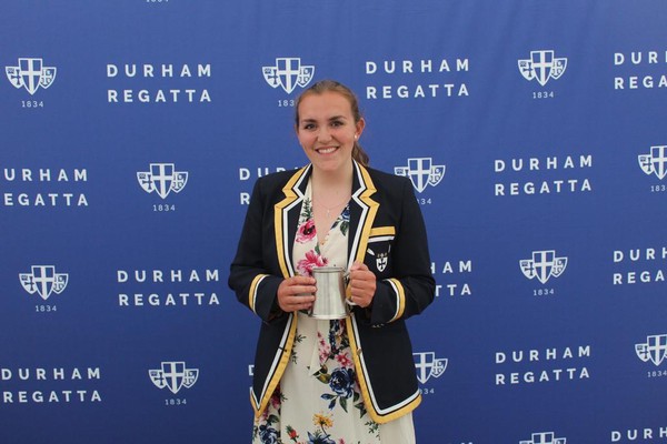 Womens Beginner Single Sculls. John Snow College BC.